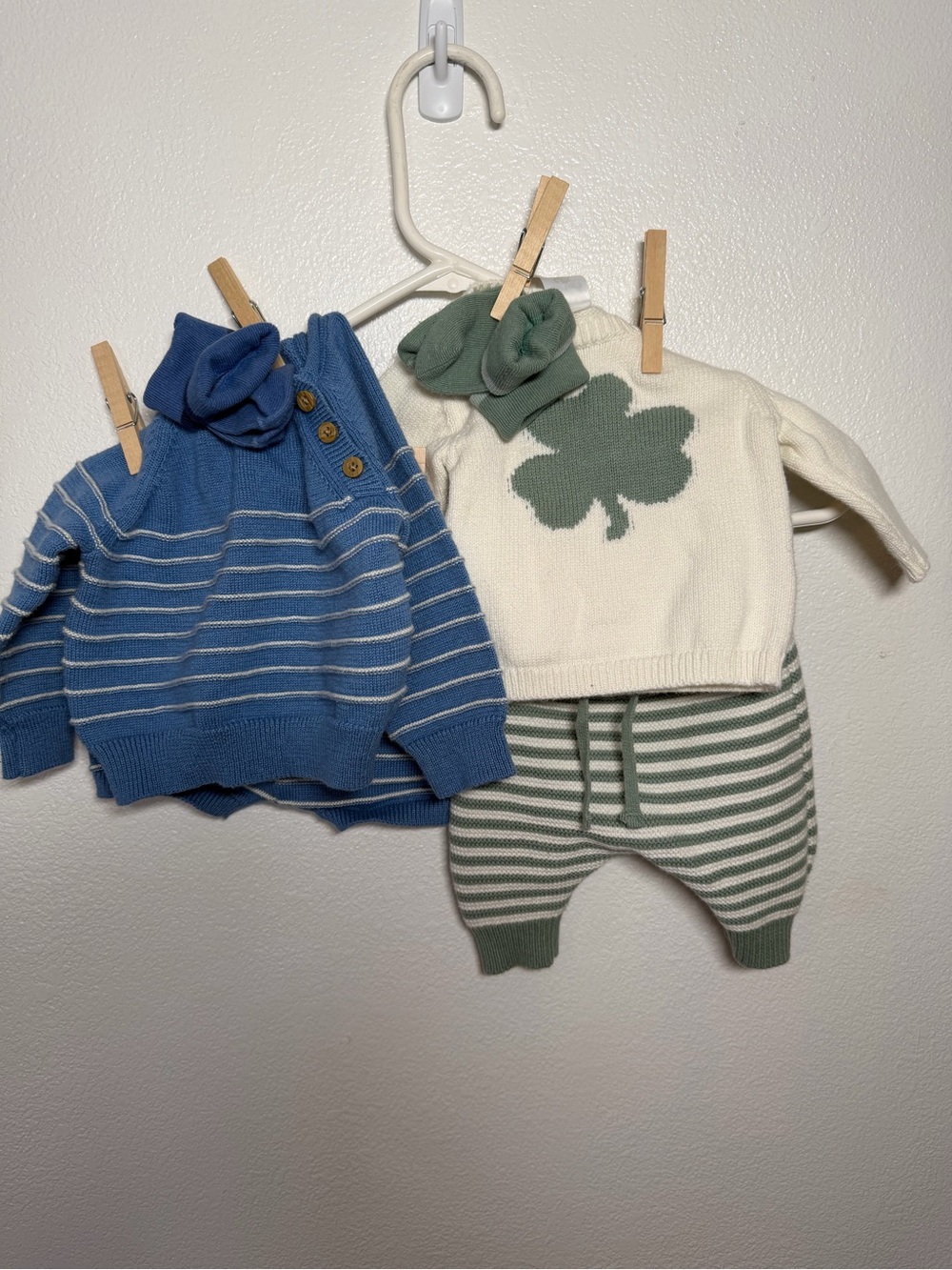 Newborn Cozy Blue & Cream Clover Knit Matching Sets